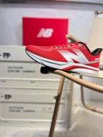 170 stone Island X New Balance Fuelcell 轻量跑鞋 超轻量化低帮休闲运动慢跑鞋 #原楦原纸版开发版型 采用超轻透气3D针织