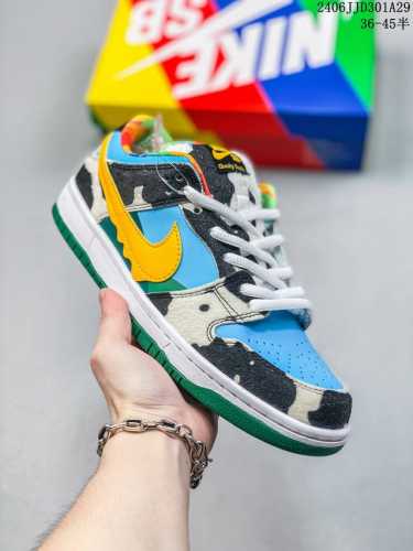真标带半码 耐克nike Sb Dunk Low 扣篮系列复古低帮休闲运动滑板板鞋。采用脚感柔软舒适zoomair气垫，有效吸收滑板等极限运动在落地时带来的冲击