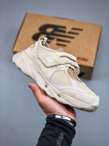 New Balance 公主鞋玛丽珍网面拼接魔术贴凉鞋时髦又洋气的Nb玛丽珍系列网面优质皮料拼接 透气又舒适 1:1高端定制Md大底 脚感超舒服魔术贴设计 穿脱