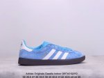 猪八皮 阿迪达斯adidas Originals Gazelle Indoor 三叶草复古防滑耐磨低帮板鞋 Hq8717 鞋款采用柔软的绒面革和耐用的皮革衬里融
