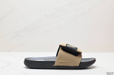 耐克nike Offcourt Slide 夏季单品夏季nk拖鞋夏新款一字拖透气轻便材质方面仿佛也采用了eva发泡材质打造 货号:Dv1033-002 尺码:3