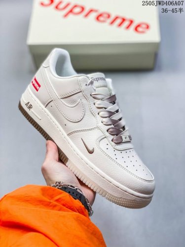 海外限量发售！公司级Nike Air Force 1 '07 Low “Supreme联名--米咖双拼”空军一号 低帮 运动鞋 休闲鞋 折边针车 工艺难度大 原
