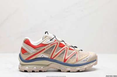 公司级salomon Xt-Quest Adv ” Beige “ 萨洛蒙 探索者系列户外越野跑鞋 474789 鞋面采用sensifit贴合技术 全方位贴合包