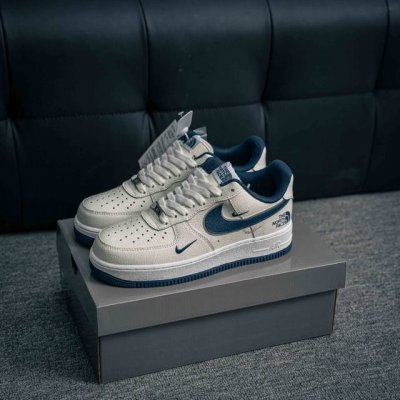 核心私 air Force 1 原装级别 原楦头原纸板 打造纯正空军版型专注外贸渠道 全掌内置蜂窝气垫 原盒配件 原厂中底钢印 拉帮完美 货号 Am1588 0