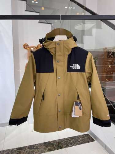 顶级版本，随意对比』 The North Face 北面 经典1990款户外冲锋衣 儿童版 -土黄 尺码: 110～160 最新版面料，全网独家首发！ 材料清单