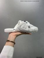 230 公司级 Miu Miu X New Balance联名款半拖鞋 new Balance 530 学院风 公司级版本 联名款只保留了旧版Nb530 的流线