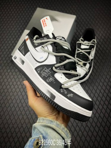 C 公司级Nike Air Force 1‘07 原楦头原纸板 打造纯正低帮空军版型 专注外贸渠道 全掌内置蜂窝气垫 原盒配件 原厂中底钢印、拉帮完美 货号:C