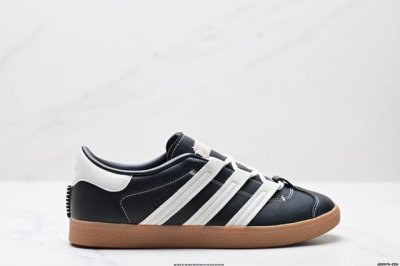公司级Adidas Originals Gazelle 三叶草休闲防滑耐磨低帮板鞋 鞋头出色设计 塑就出众贴合感 稳固的后跟贴合足部曲线设计 软弹舒适 不易磨脚