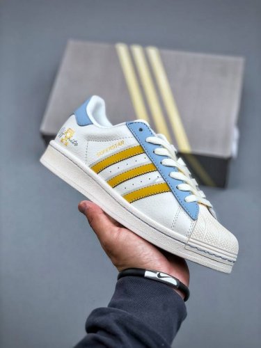 Adidas Originals 雾天蓝配色 贝壳头 采用全新头层拼接皮革材质后跟采用特色3D立体印字 渠道正品订单 诠释市场最高工艺水平全鞋进口头层皮料打造区