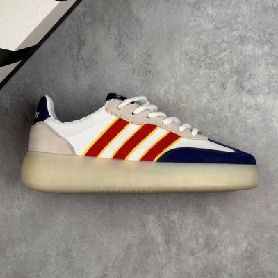本地 核心私 adidas Barreda Decode 阿迪达斯 低帮 舒适百搭防滑耐磨轻便板鞋 这双鞋在外观设计上独具匠心 融合了时尚与实用性的双重考量 鞋