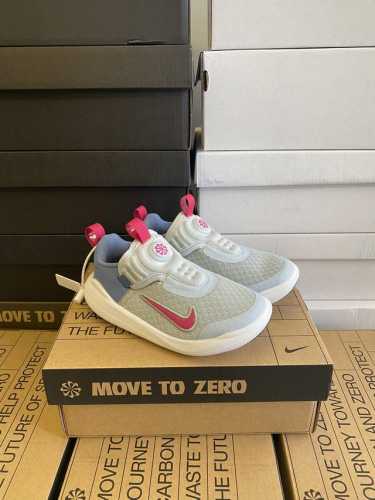 120 春夏新款Nk E赤足系列一脚蹬轻便缓震儿童运动鞋 size：24-37码 e赤足系列，升级网面透气舒适 升级橡胶耐磨防滑大底，脚感更舒适 松紧带一脚蹬设