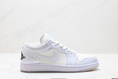 真标Nike Air Jordan 1 Low Aj1乔1低帮休闲板鞋 同步官方配色 官方货号:Hf4080-001 Size:36 36.5 37.5 38
