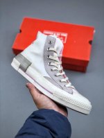小红书爆款来袭 奶蓝 奶粉 神仙配色 Converse匡威 秋冬新款结构1970S经典Logo外层水晶透明塑质Logo，鞋底内衬颜色对应Logo颜色，添加了更多