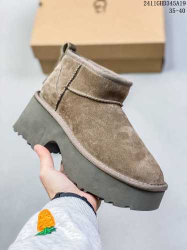Ugg 雪地靴 俏皮可爱的百变造型， 美国轻奢品牌ugg 平底系列冬季羊毛一体雪地休闲保暖毛毛家居包头棉鞋。官方同步包装 检验标 材料采用原厂防污防水皮料 防滑