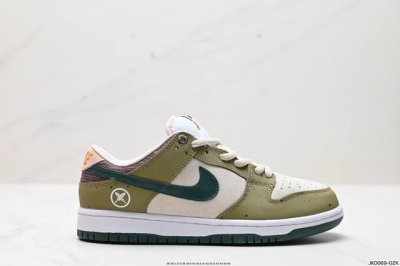 公司级耐克nike Sb Dunk Low 扣篮系列 复古低帮休闲运动滑板板鞋。采用脚感柔软舒适zoomair气垫，有效吸收滑板等极限运动在落地时带来的冲击力，