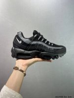 Nk Air Max 95 复古减震气垫跑鞋 Cw6575-001 经典重温 外单专供大厂出品 品质稳定 一百余色 终端操作 鞋款设计灵感源于人体构造 中底设计