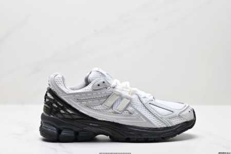 公司级New Balance M1906系列复古单品宝藏老爹鞋款 公司级版本复古元素叠加 质感超级棒 楦版型材料细节做工精细 作为Nb最经典的档案鞋型之一 与2 - 点击图像关闭