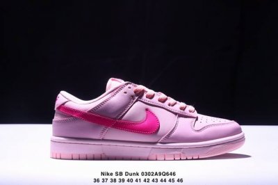 Nk Dunk Low完美版型品相超高清洁度 全套原纸板楦头开发 确保原汁原味 完美呈现Dunk版型 一比一鞋头弧度高度鞋身弧度 皮料材质有所更替 其他数据细节