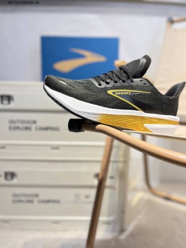 brooks布鲁克斯 Adrenaline Gts 24 舒适时尚减震透气低帮休闲跑步鞋 Brooks 四大跑鞋之一 百年品牌 跑鞋从外形上基本就能判断这是一款