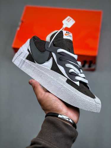 联名日式解构美学品牌sacai X Nike Blazer Low 重叠设计前卫开拓者低帮百搭板鞋 Sacai X Nike 全新双配色blazer Low 即