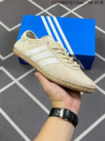 250 阿迪达斯 Adidas Originals Gazelle Indoor 复古三叶草防滑透明橡胶板鞋经典运动鞋。这款经典鞋,忠于原版设计,缀撞色三条纹和 - 点击图像关闭
