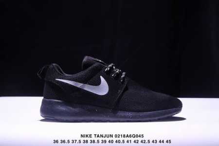 耐克伦敦5代 Rosherun Nike Tanjun网面轻便透气 夏季必备 跑量冠军 奥运休闲跑步鞋 货号：Aa2185 尺码：36 36.5 37.5 38 - 点击图像关闭