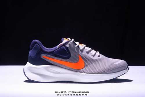 140 真标Nike Revolution 7 透气 低帮 跑步鞋 兼顾迅疾外观和稳固脚感后跟覆面和中足动态支撑巧妙融合 缔造稳定顺畅的迈步体验 货号:Fb22