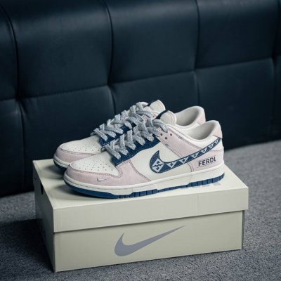核心私 Nike Dunk 全套原楦原模倾力打造完美版型 独家原厂航空铝磨具打磨大底 鞋头坡度极致还原 无解鞋型 原盒原配 圈内天花板工艺 原厂冲刀 超高清洁度