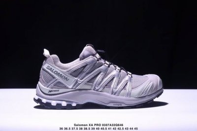 300 公司级Salomon Xa Pro 3D Adv 萨洛蒙合金灰 户外越野跑鞋 鞋面采用Sensifit贴合技术 全方位贴合包裹脚型 鞋跟部鞋底牵引设计