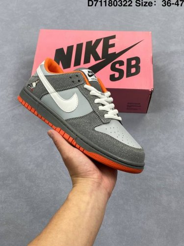 130 耐克Nike Dunk Low 扣篮系列 复古低帮休闲运动滑板板鞋 采用脚感柔软舒适Zoomair气垫 有效吸收滑板等极限运动在落地时带来的冲击力 为街