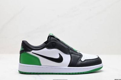 公司级Air Jordan 1 Low Slip Shadow 全新配色 刺绣勾 解构风 乔丹篮球鞋系列 这款特别版采用无鞋带设计 容易穿脱 更有独特刺绣Swo