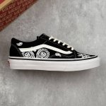 本地 核心私 万斯Vans Knu Skool 防滑减震低帮板鞋男女同款 Vans黑白腰果花 工艺：硫化1:1 重量1:1、真标、原钢印、材质标、鞋型标、合格标