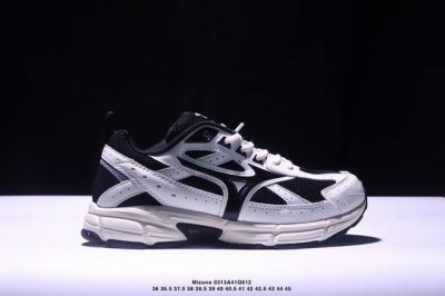 180 公司级Mizuno Halo Mix 复古单品 日本美津浓株式会社于1906年创立的运动品牌经过一个多世纪的不断努力现已成为世界著名的运动器具、服装和鞋