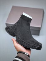 540支持放店 Balenciaga 3Xl 巴黎世家袜子鞋 满钻版 复古休闲运动鞋 公司级出品 推出探索时尚界对于原创与挪用的概念 以全新系列致敬传承与经典