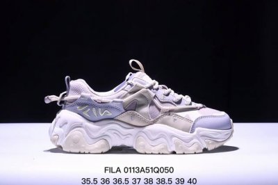 公司级Fila斐乐 时尚舒适百搭 防滑耐磨 低帮生活休闲鞋 鞋面设计理念源自于历史篮球 从其复古鞋面提炼元素 结合板鞋鞋底做现代拼接的混搭风格设计 鞋身的Tpu