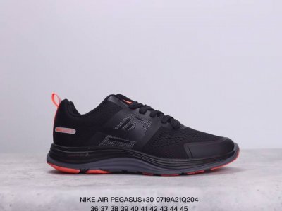 耐克nike Air Pegasus+30登月系列缓震跑步鞋运动休闲鞋 采用了小气垫 Air-Zoom 的设计，升级中底为cushlon St，材质上更显得轻盈