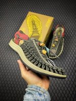 B 科恩 Keen Uneek Flat-M 平底编织弹力穿搭溯溪涉水休闲户外凉鞋 尺码 36 37 38 39 40 41 42 43 44 45编码:858