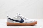 耐克Nike Court Vision Low 低帮百搭透气休闲运动板鞋，经典耐用的设计，兼顾舒适脚感和出众风范，演绎匠心之作。结构性的支撑贴合感结合复古篮球设
