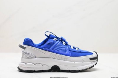 公司级耐克Nike Zoom Vomero Roam 马拉松复古跑五代休闲运动慢跑鞋 采用环保纤维革饰片组合网眼布鞋面材质 升级正确后跟Tpu加固 耐弯折热塑框