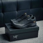 始祖鸟 Kopec Gtx M 覆盖透气男越野跑鞋 官方同步上架适合技术路线单日徒步穿着也可以一脚蹬穿法 Aeriosflgtx鞋受到长途野外跑步鞋的启发 适合