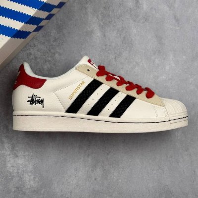 本地270 核心私 阿迪达斯 Adidas Originals Superstar 斯图西联名贝壳头 百搭休闲运动板鞋 采用全新头层拼接皮革材质 后跟采用特色3