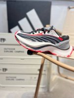 Adidas Vento Xlg Mtw 脉冲系列 复古休闲老爹鞋 官方同步上架 鞋面是透气网面和皮革拼接 脚感轻盈 不闷汗 每次穿着跑步都感觉脚底在自由呼吸