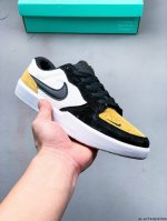 集图 耐克Nike Sb Force 58是一款将前沿创新带入街头的单品，它具有硫化杯底，具有出色的耐用性和灵活性。使用帆布和绒面革，在饰面上放置通风口，它自始