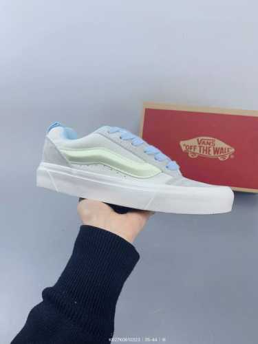 ：140 vans Knu Skool 百搭休闲防滑减震低帮 板鞋男女同款 size：如图 编码：K627K0610323