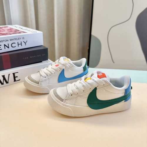 NK开拓者大勾 扣带童鞋26-37码 Blazer Low 77开拓者焕新升级大号Swoosh突出更加张扬的潮流感经典又个性！头层皮非常柔软，妥妥日常穿搭神器！