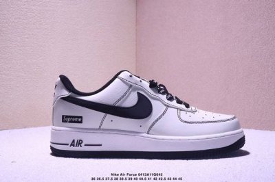耐克Air Force 1’07空军一号低帮百搭休闲运动板鞋。柔软、弹性十足的缓震性能和出色的中底设计，横跨复古与现代的外型结合，造就出风靡全球三十多年的For