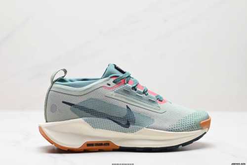 公司级nike Reactx Pegasus Trail 5 Gtx 越野跑步鞋 登月兼顾迅疾外观和稳固脚感 后跟覆面和中足动态支撑巧妙融合 缔造稳定顺畅的迈步
