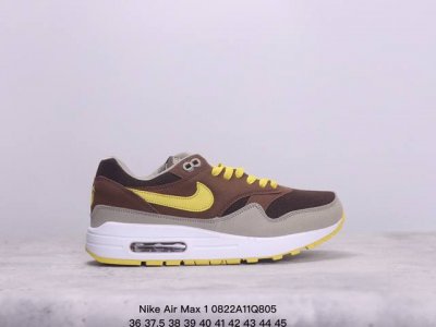真标nike Air Max 1 Air Max 气垫 全新配色 鞋身材质均选择皮革、织物、麂皮多种材质覆盖，保证质感的前提下，层次感也相当不错。细节方面，除了