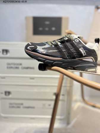 270 Adistra Cushino Sftm运动语境下的黑色浪漫主义 Song For The Mute和Adidas Originals的第四次合作被惊艳 - 点击图像关闭