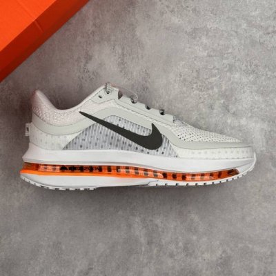 本地 核心私 2025年跑鞋王者降临 耐克推出的顶级飞马 nike pegasus premium 全掌气垫 纤维气柱网面跑步鞋 中底三明治结构 Zoomx+Z